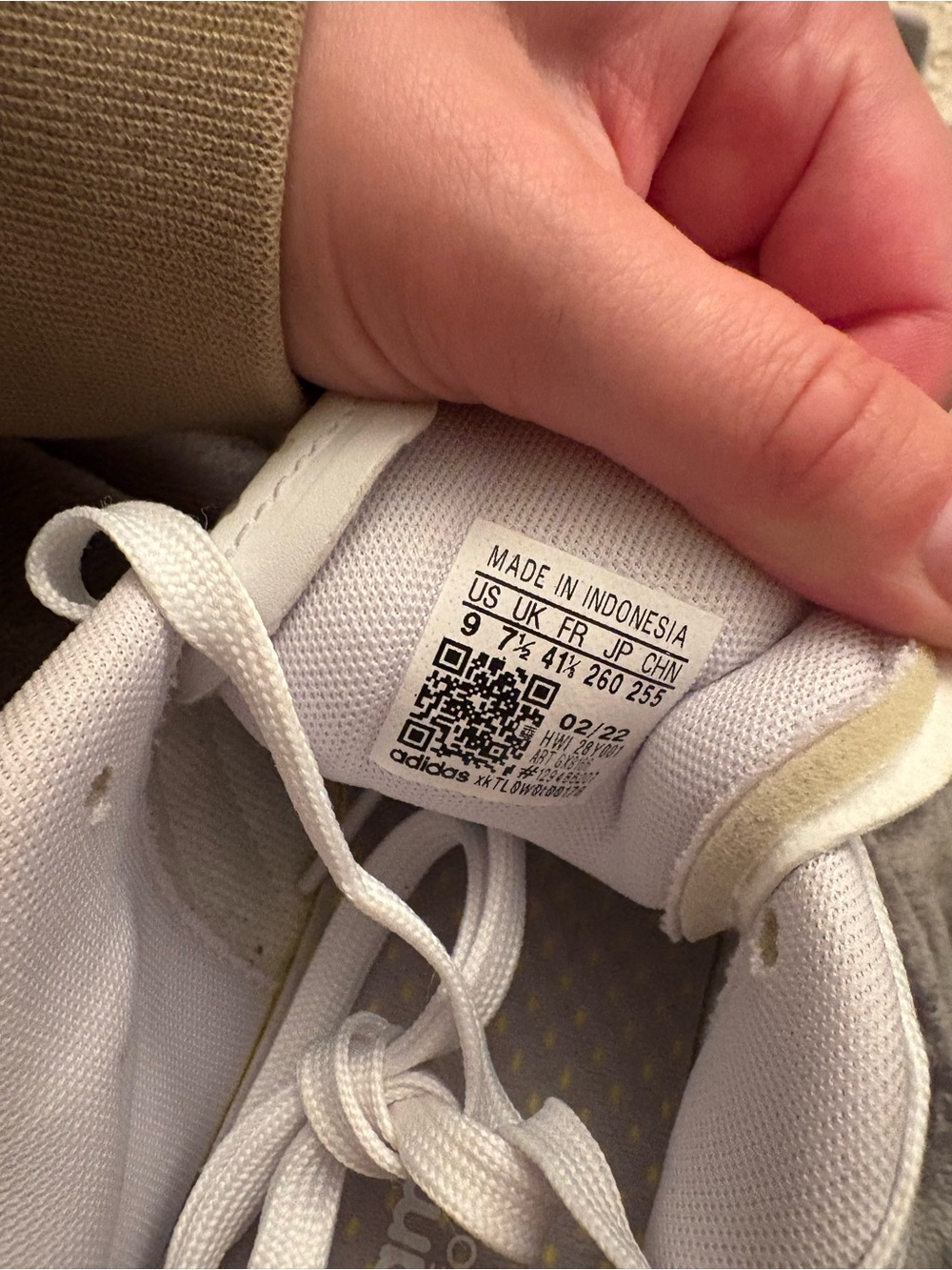 women’s adidas sneakers - Picture 5 of 6
